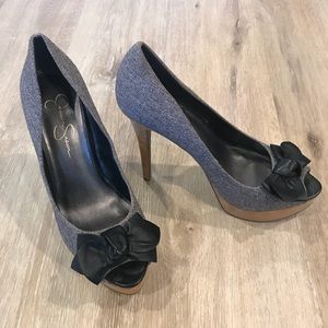 Jessica Simpson Leather/Fabric upper PeepToe heels